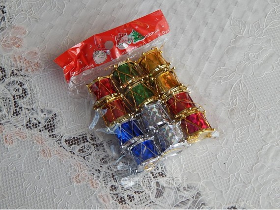 Игрушки на елку барабаны разные цвета