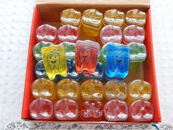 Детские сопли, лизуны в баночке ввиде зуба