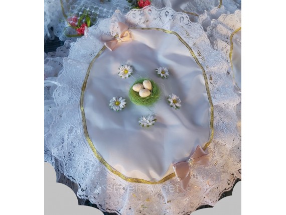 Нарядная пасхальная салфетка на корзину