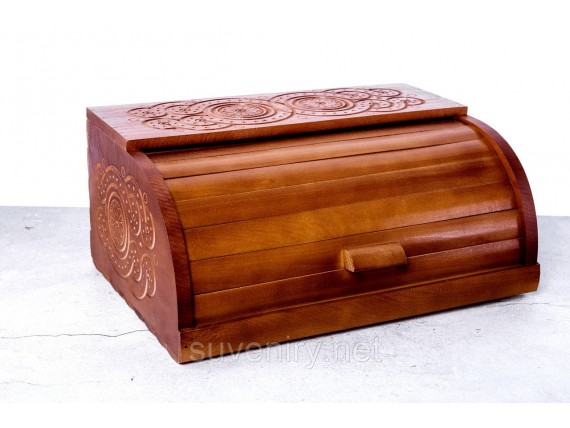 Деревянная хлебница с резьбой ручная работа