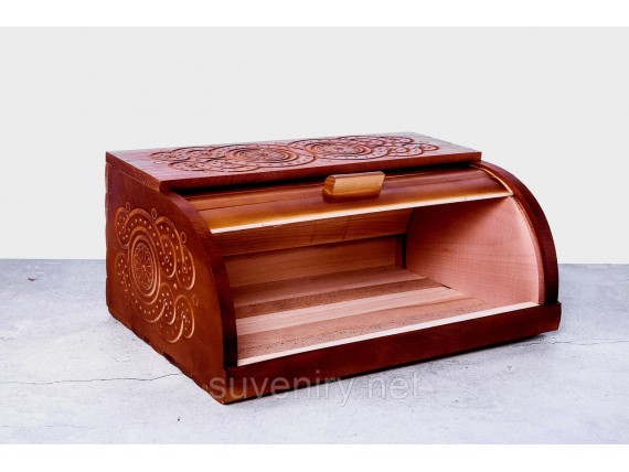 Деревянная хлебница с резьбой ручная работа