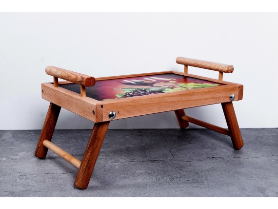 Деревянный столик - поднос для завтрака