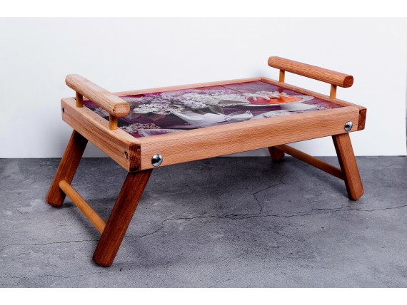 Деревянный столик - поднос для завтрака